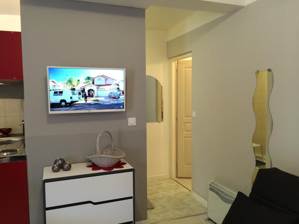 Jolie Appartement, L'Enclave Des Secrets LʼIsle-sur-la-Sorgue Cameră foto